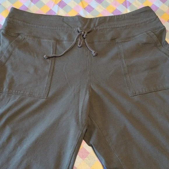 Army green joggers - Picture 2 of 5